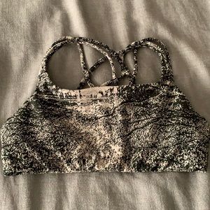 Strappy back sports bra